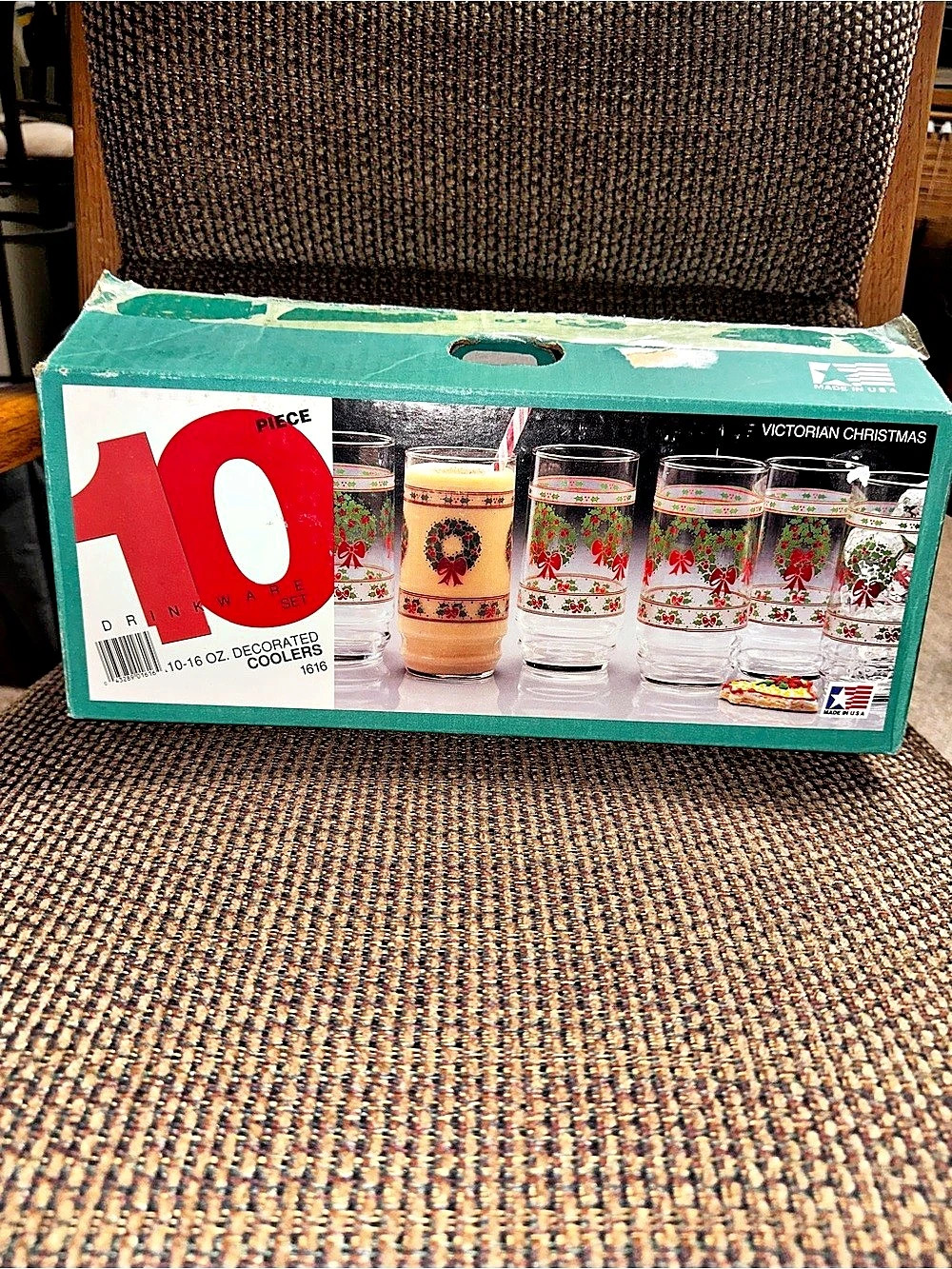 Anchor Hocking Victorian Christmas 4-Piece Glass Set